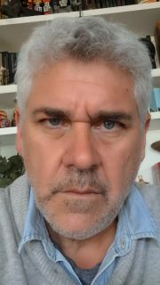 Octubre agotados los cupos...
Noviembre quedan algunos disponibles
Y diciembre, una novedad de último momento : Valles interiores de Lonquimay en primavera, en la Araucanía Andina.