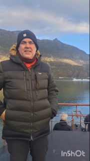 El atardecer de ayer frente al glaciar Jorge Montt, fué un espectáculo de luces y colores.
Para despedir la 1a parte de nuestra aventura navegando por los fiordos y canales.