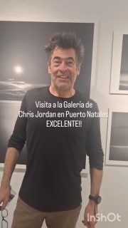 @chrisjordanphotogallery antes de embarcarnos en nuestra navegación por los fiordos de la Patagonia, descubrimos el espectacular trabajo de Chris Jordan, en su galería de Puerto Natales. 
Un extraordinario trabajo